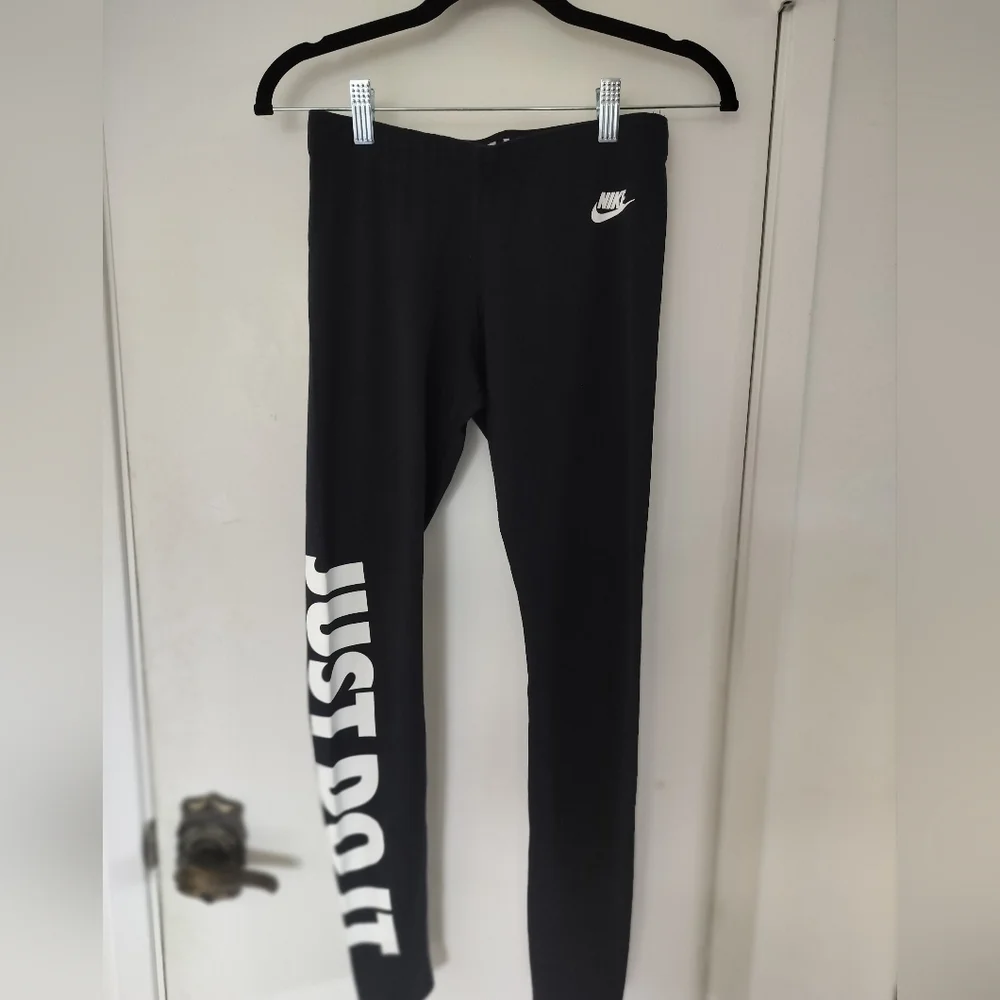 Nike Size Small Leggings Black With White Logo